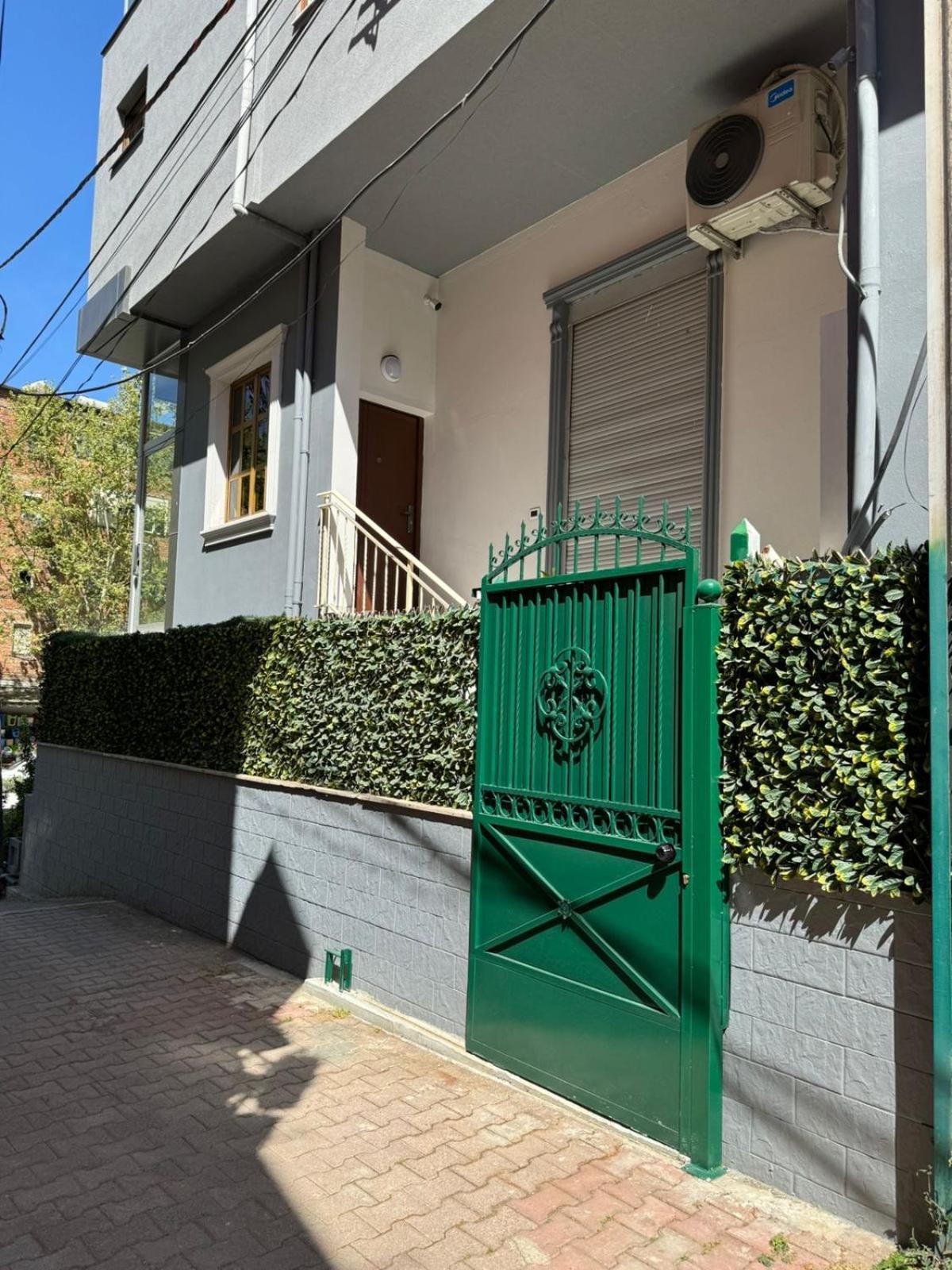 Checkpoint Tirana Apartments 外观 照片